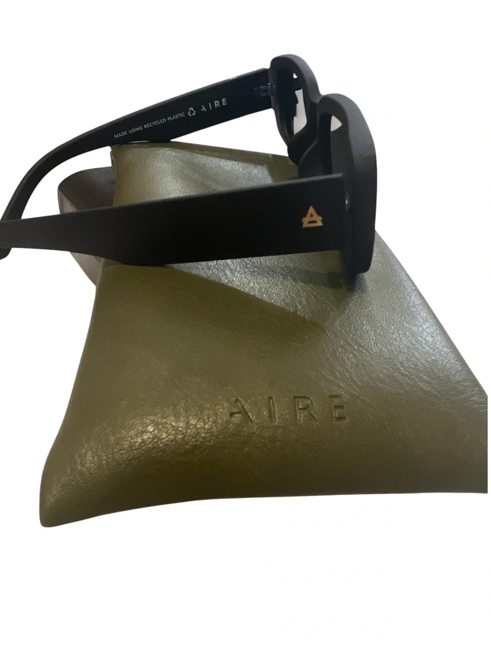 AIRE Ceres V2 Polarized Sunglasses Matte Black 51-21-142 Recycled Frame + Pouch